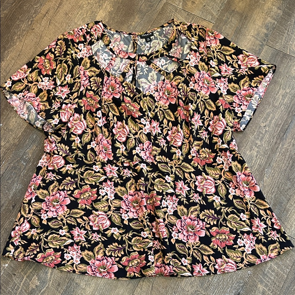 Torrid Top Womens Peplum Crepe Cage Front Floral Short Sleeve Multicolor 2